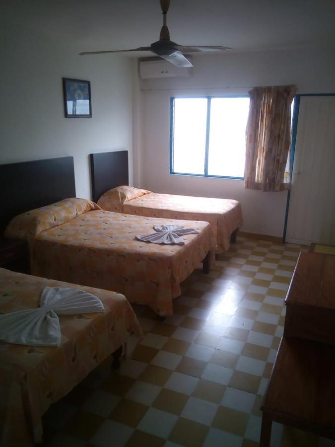 Hotel Acuario Catemaco Bagian luar foto
