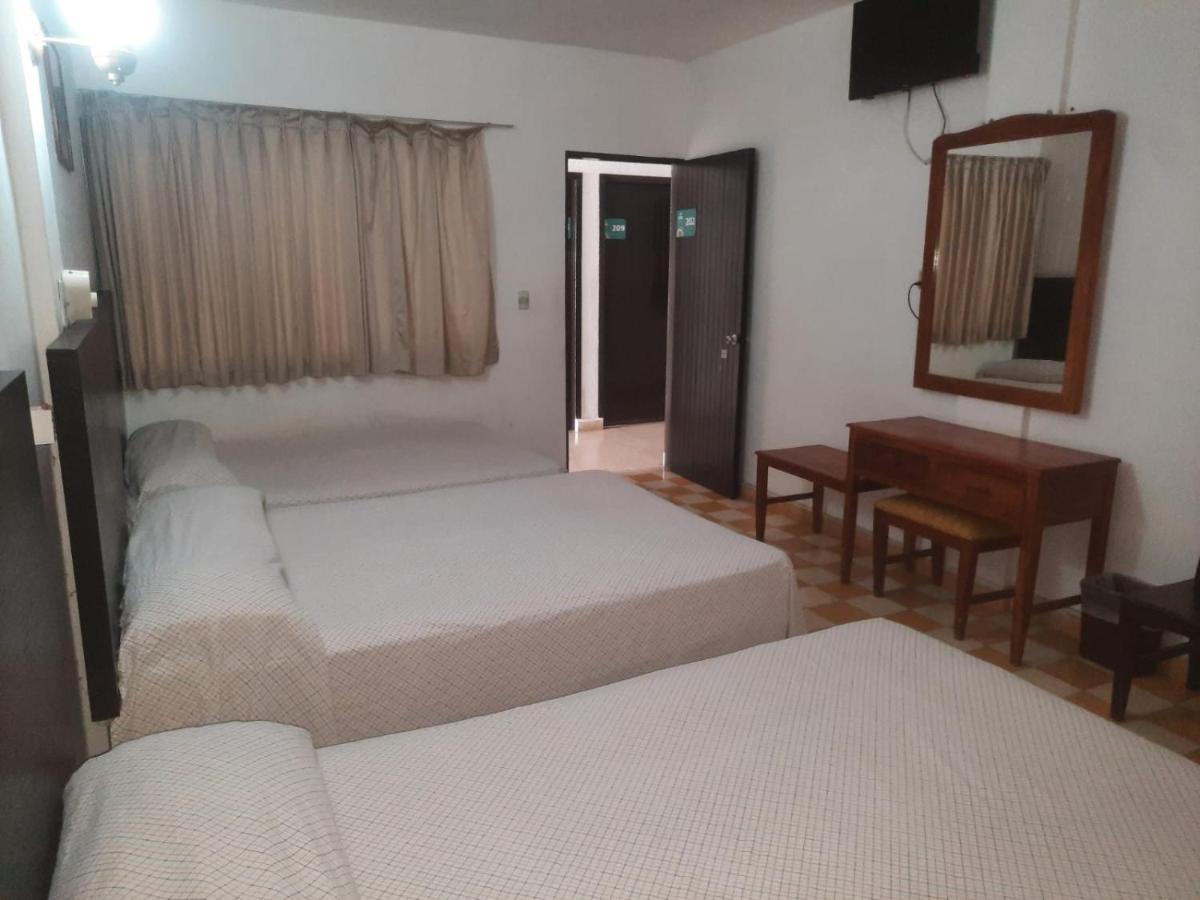 Hotel Acuario Catemaco Bagian luar foto