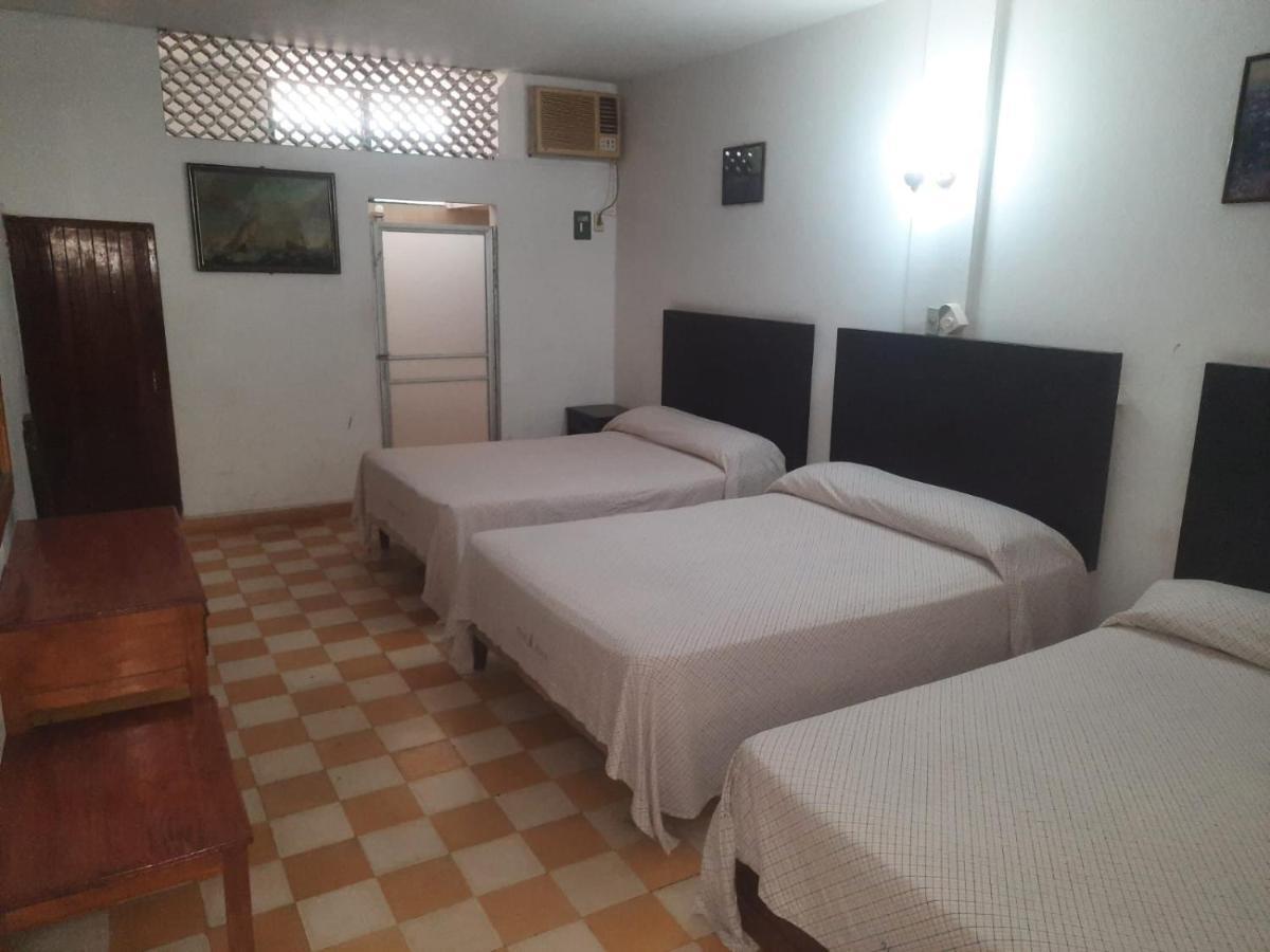 Hotel Acuario Catemaco Bagian luar foto