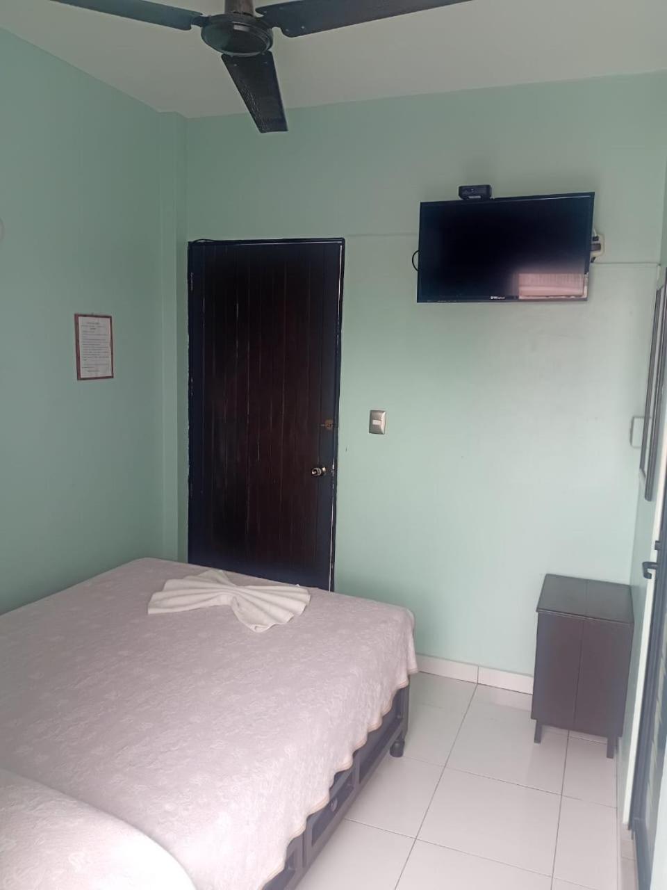 Hotel Acuario Catemaco Bagian luar foto
