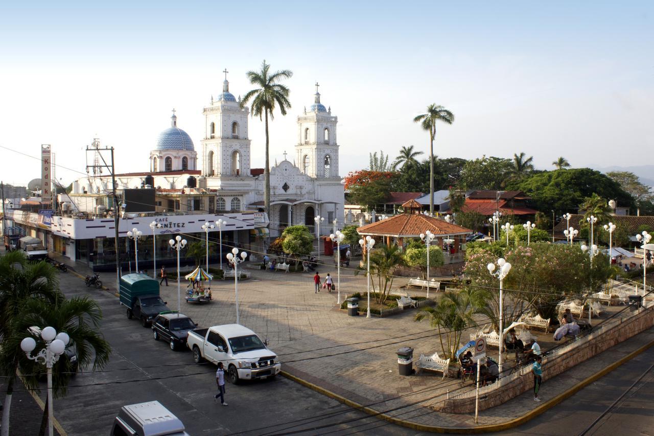Hotel Acuario Catemaco Bagian luar foto