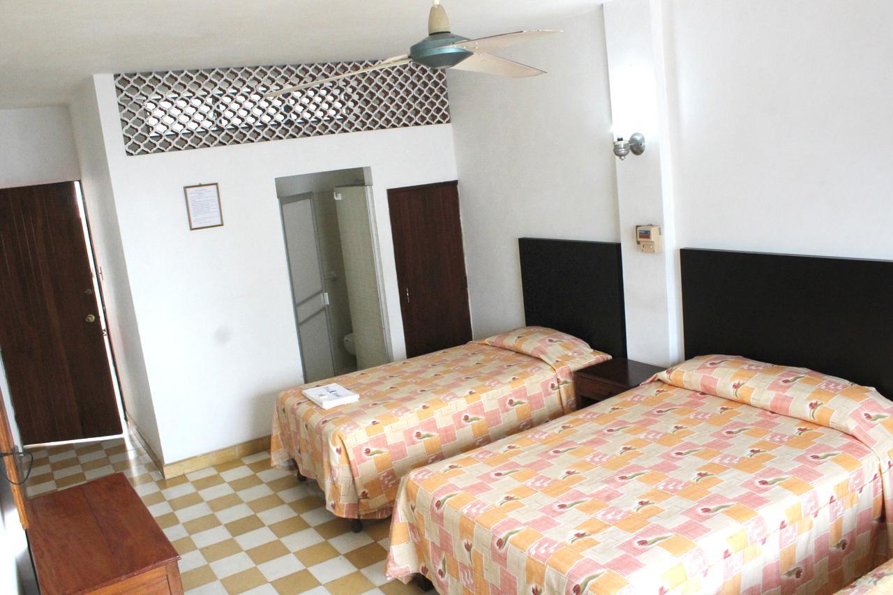 Hotel Acuario Catemaco Bagian luar foto